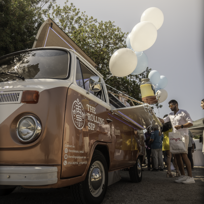 The Rolling Sip - Vanbar (06.09)-101